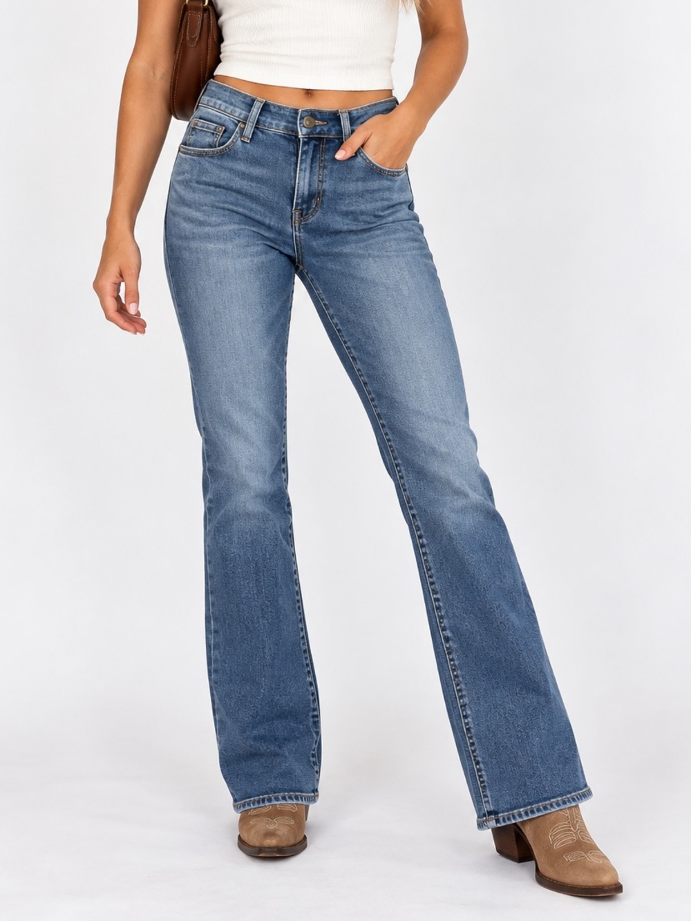 Old Navy Women’s Kicker Bootcut Jeans Size 2 Medium Wash Denim